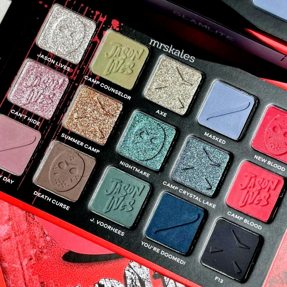 Friday the 13th "Camp Crystal Lake" Eyeshadow Palette - Picture 3 of 11